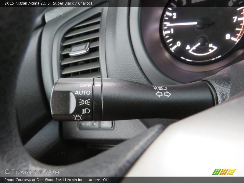 Super Black / Charcoal 2015 Nissan Altima 2.5 S