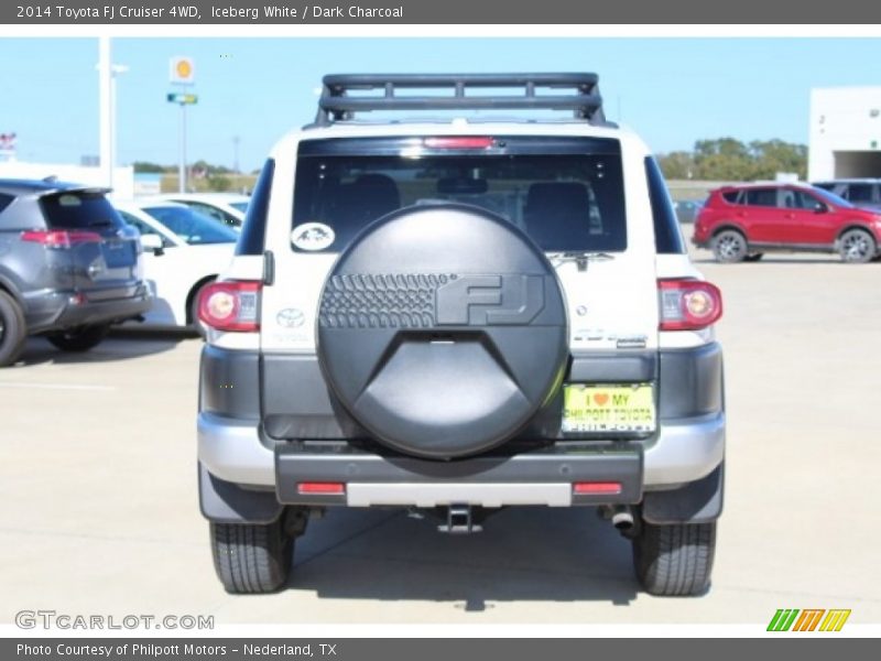 Iceberg White / Dark Charcoal 2014 Toyota FJ Cruiser 4WD