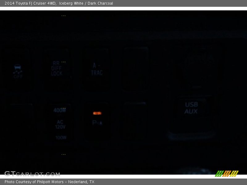 Iceberg White / Dark Charcoal 2014 Toyota FJ Cruiser 4WD