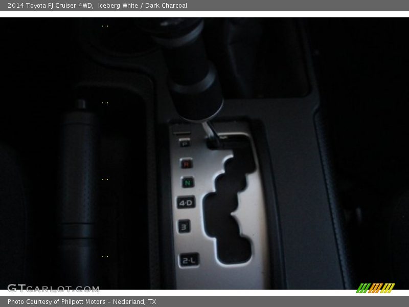 Iceberg White / Dark Charcoal 2014 Toyota FJ Cruiser 4WD
