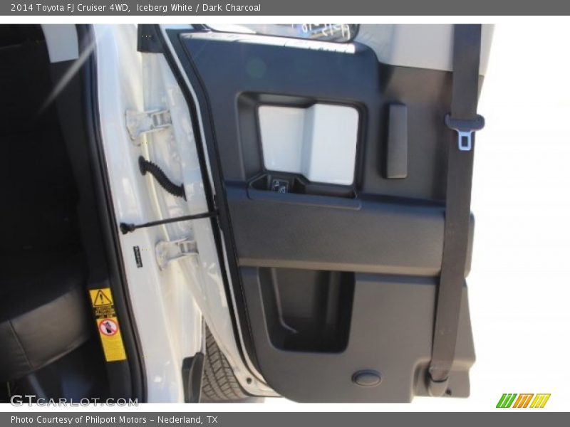 Iceberg White / Dark Charcoal 2014 Toyota FJ Cruiser 4WD
