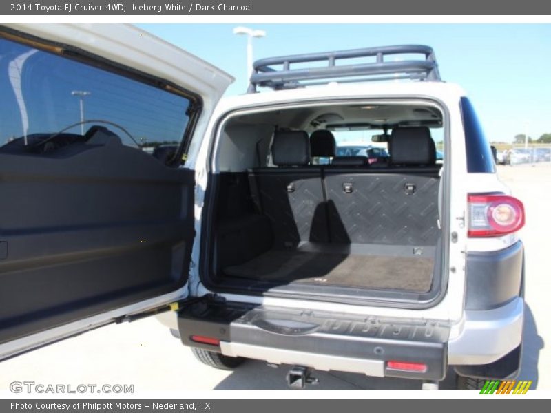 Iceberg White / Dark Charcoal 2014 Toyota FJ Cruiser 4WD