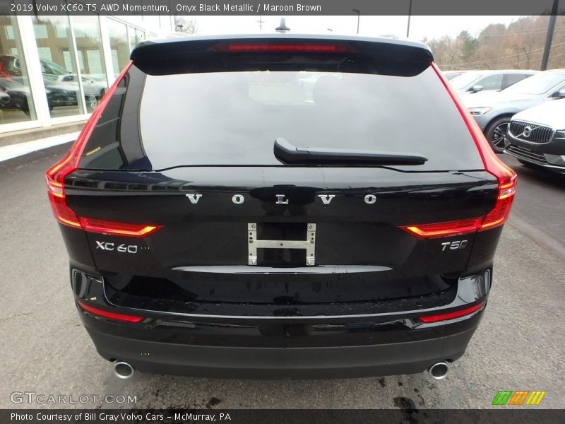 Onyx Black Metallic / Maroon Brown 2019 Volvo XC60 T5 AWD Momentum