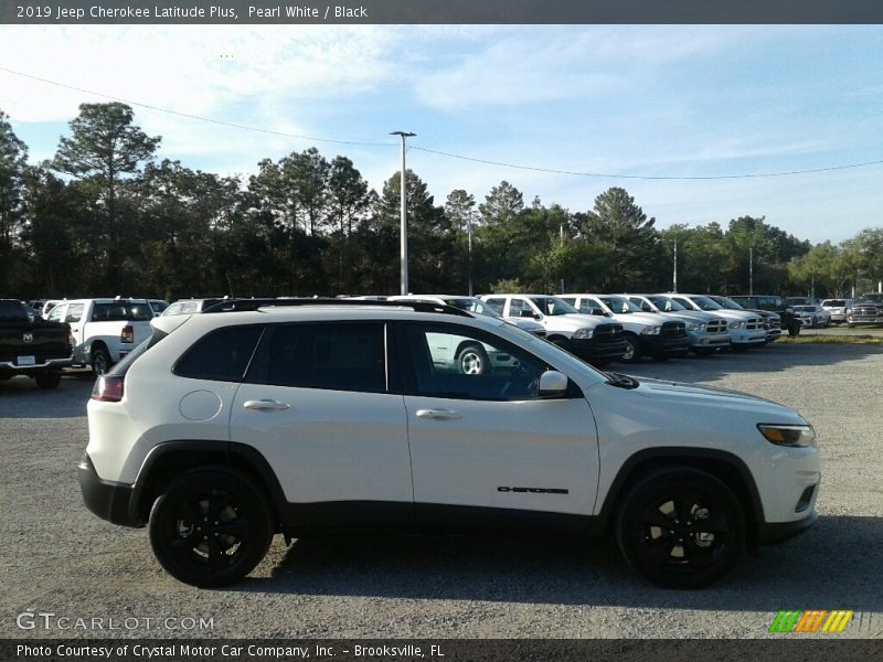 Pearl White / Black 2019 Jeep Cherokee Latitude Plus