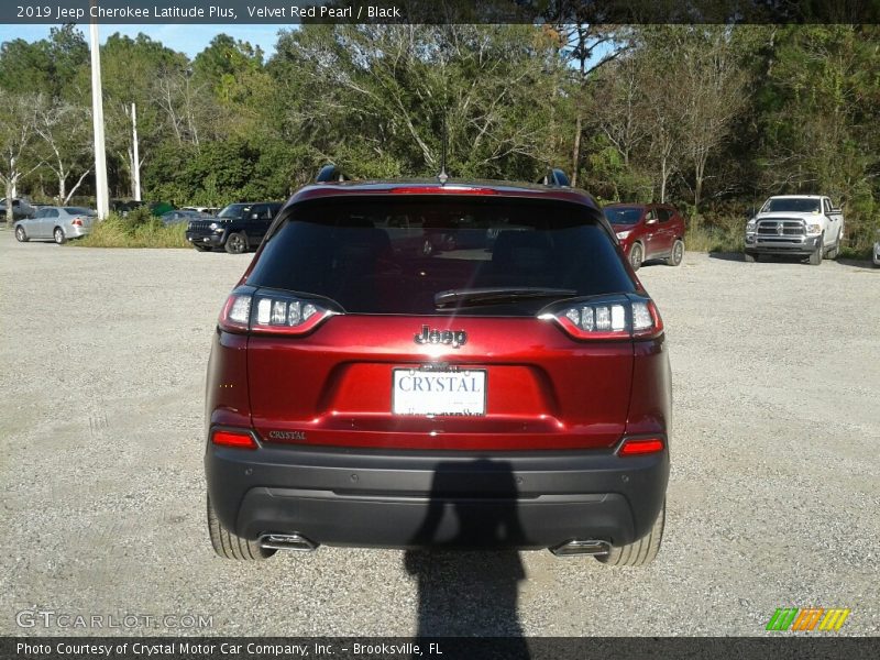 Velvet Red Pearl / Black 2019 Jeep Cherokee Latitude Plus