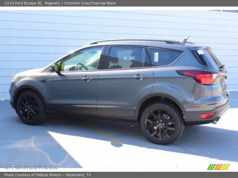 Magnetic / Chromite Gray/Charcoal Black 2019 Ford Escape SE