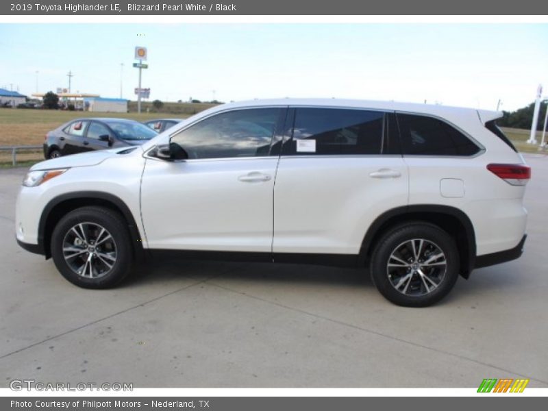 Blizzard Pearl White / Black 2019 Toyota Highlander LE