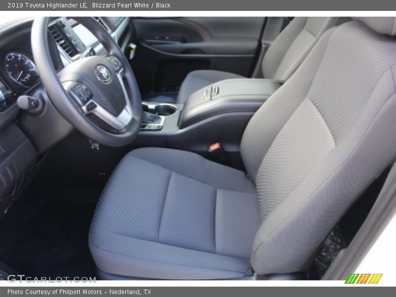 Blizzard Pearl White / Black 2019 Toyota Highlander LE