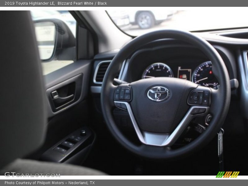 Blizzard Pearl White / Black 2019 Toyota Highlander LE