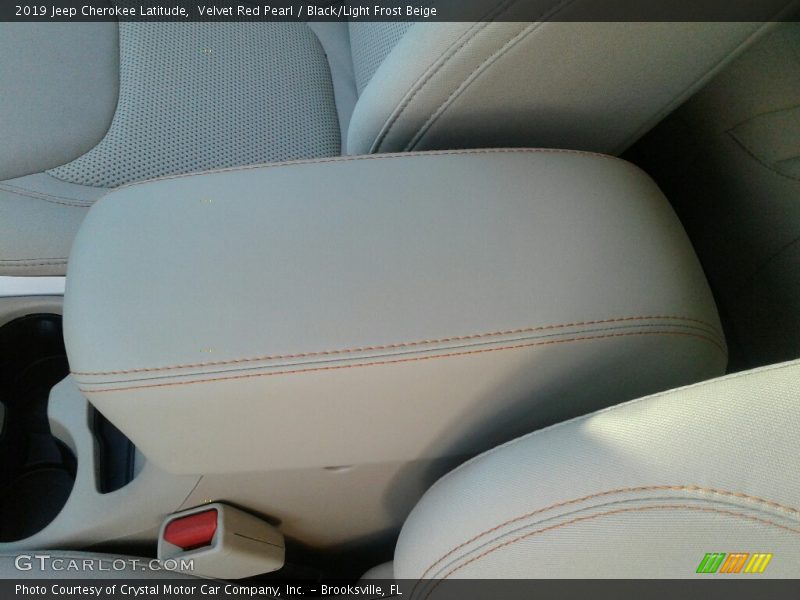 Velvet Red Pearl / Black/Light Frost Beige 2019 Jeep Cherokee Latitude