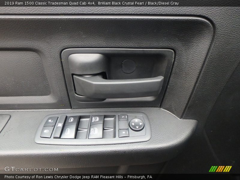 Brilliant Black Crystal Pearl / Black/Diesel Gray 2019 Ram 1500 Classic Tradesman Quad Cab 4x4