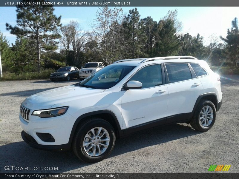 Bright White / Black/Light Frost Beige 2019 Jeep Cherokee Latitude 4x4