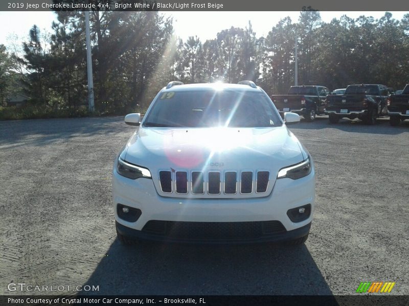 Bright White / Black/Light Frost Beige 2019 Jeep Cherokee Latitude 4x4