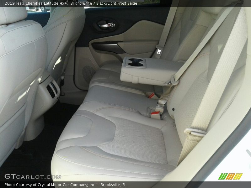 Bright White / Black/Light Frost Beige 2019 Jeep Cherokee Latitude 4x4