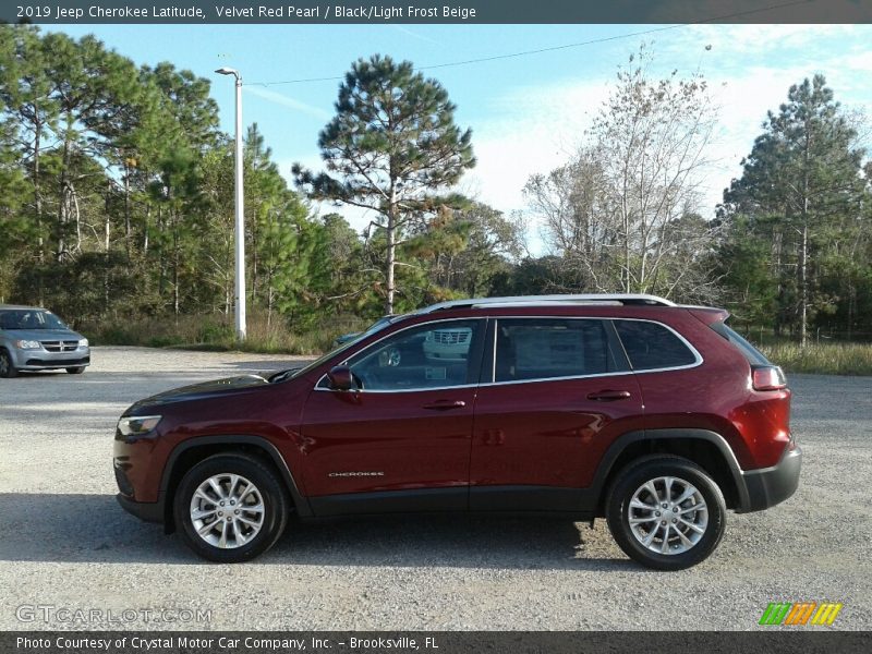 Velvet Red Pearl / Black/Light Frost Beige 2019 Jeep Cherokee Latitude