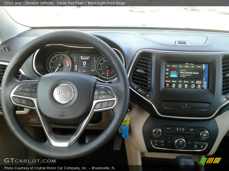 Velvet Red Pearl / Black/Light Frost Beige 2019 Jeep Cherokee Latitude