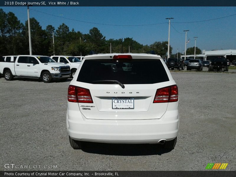 Vice White / Black 2018 Dodge Journey SE