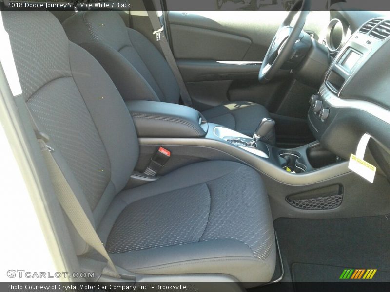Vice White / Black 2018 Dodge Journey SE