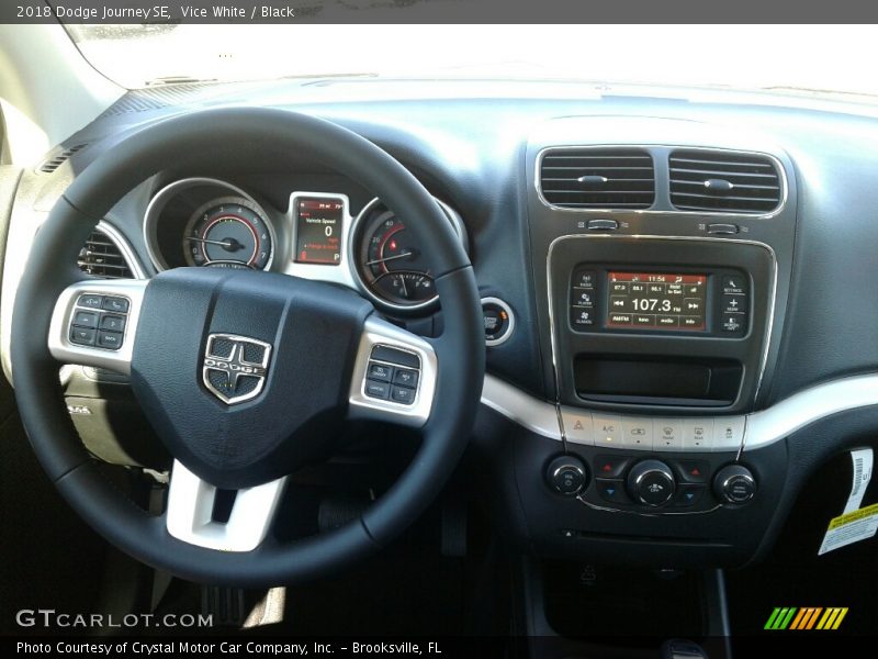 Vice White / Black 2018 Dodge Journey SE