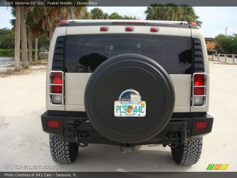 Pewter Metallic / Ebony Black 2005 Hummer H2 SUV