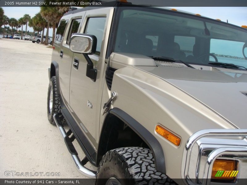 Pewter Metallic / Ebony Black 2005 Hummer H2 SUV