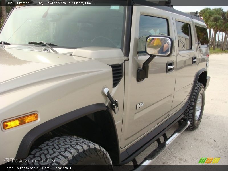 Pewter Metallic / Ebony Black 2005 Hummer H2 SUV