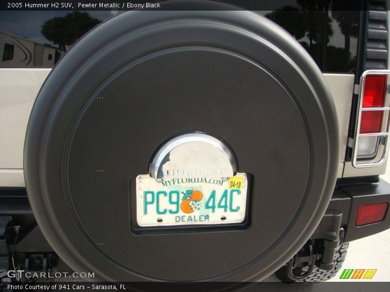Pewter Metallic / Ebony Black 2005 Hummer H2 SUV