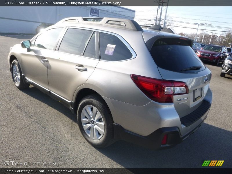 Tungsten Metallic / Warm Ivory 2019 Subaru Outback 2.5i Premium