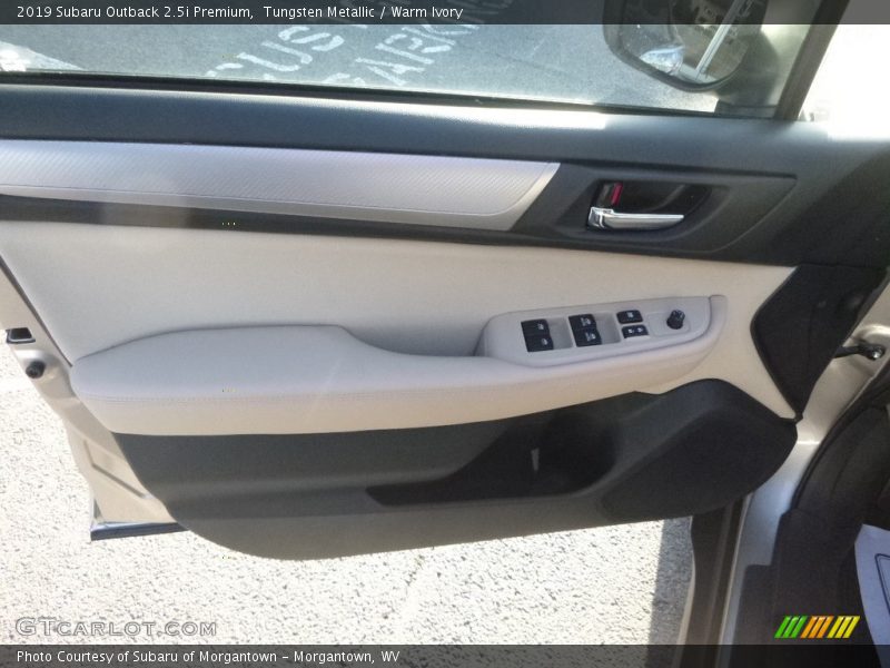 Tungsten Metallic / Warm Ivory 2019 Subaru Outback 2.5i Premium