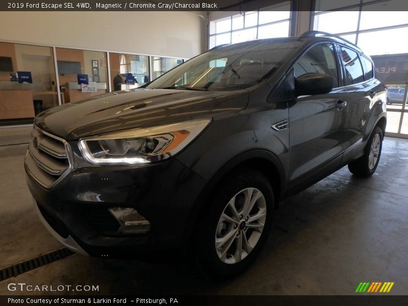 Magnetic / Chromite Gray/Charcoal Black 2019 Ford Escape SEL 4WD