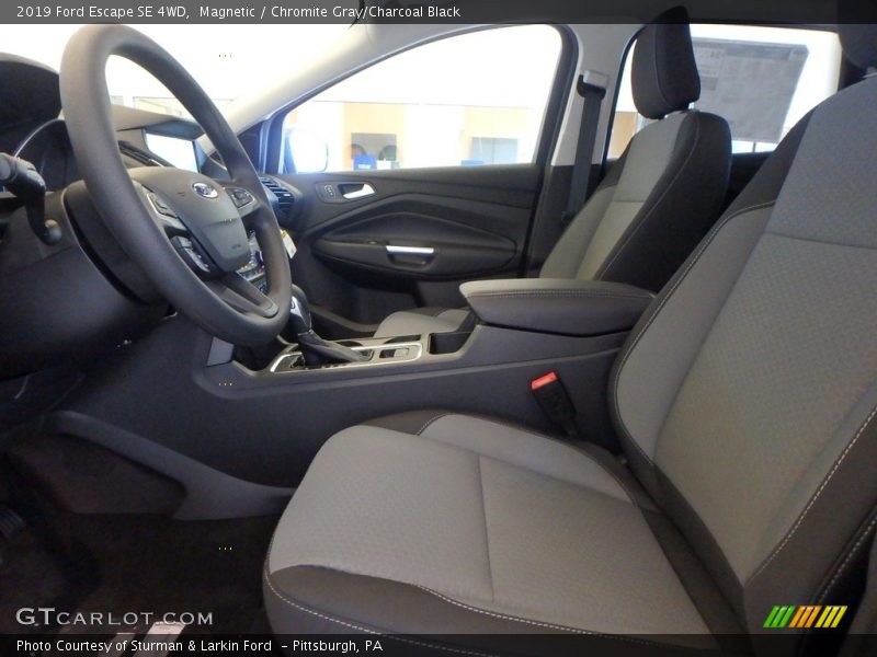 Magnetic / Chromite Gray/Charcoal Black 2019 Ford Escape SE 4WD