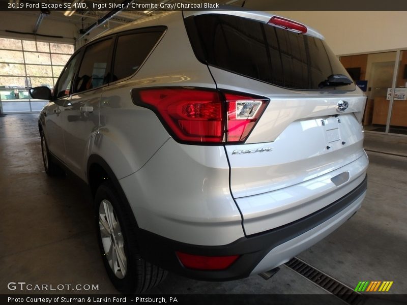 Ingot Silver / Chromite Gray/Charcoal Black 2019 Ford Escape SE 4WD
