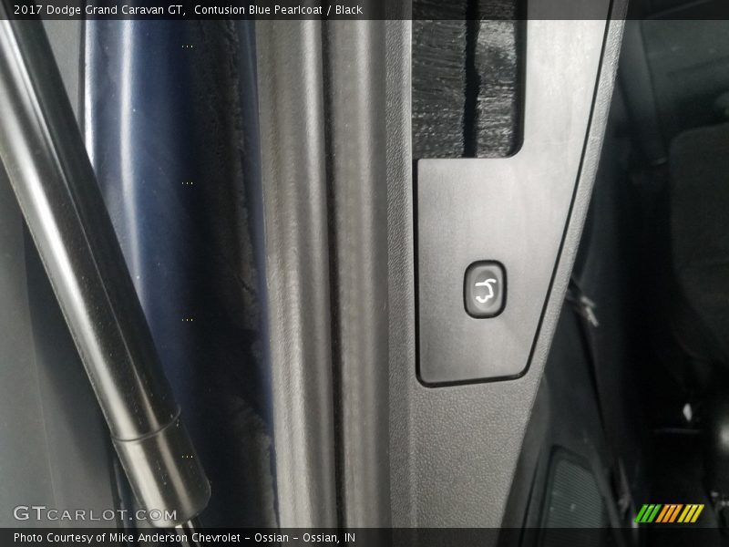 Contusion Blue Pearlcoat / Black 2017 Dodge Grand Caravan GT