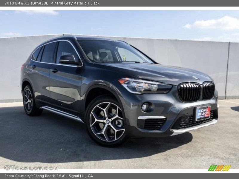 Mineral Grey Metallic / Black 2018 BMW X1 sDrive28i