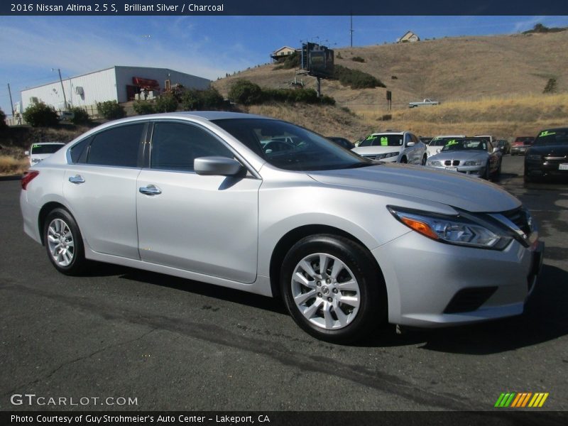 Brilliant Silver / Charcoal 2016 Nissan Altima 2.5 S
