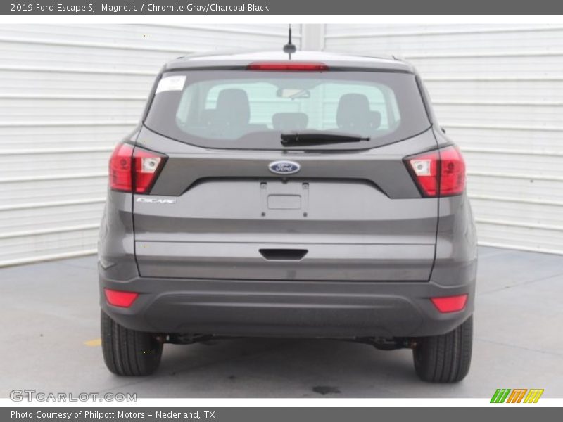 Magnetic / Chromite Gray/Charcoal Black 2019 Ford Escape S