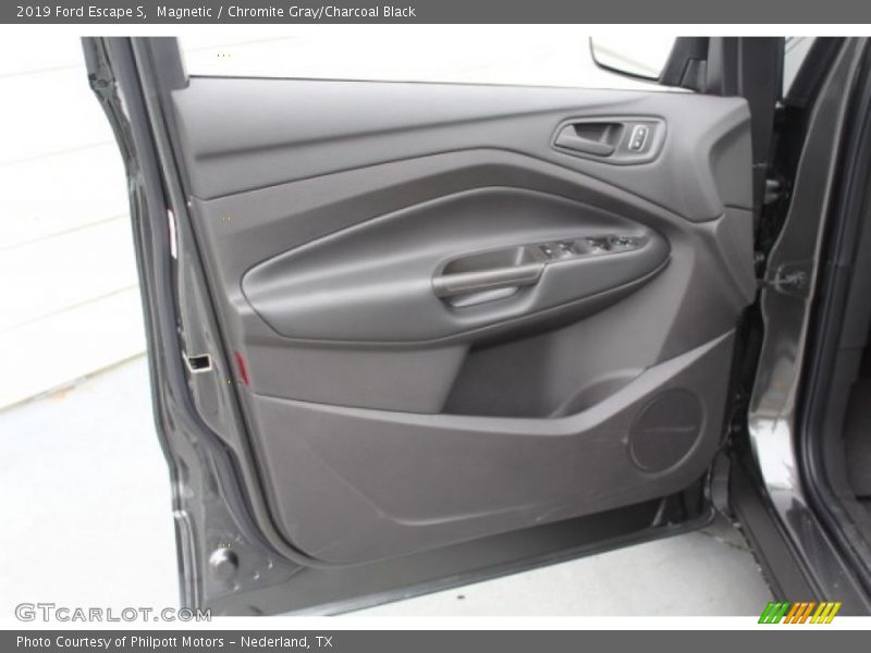 Magnetic / Chromite Gray/Charcoal Black 2019 Ford Escape S