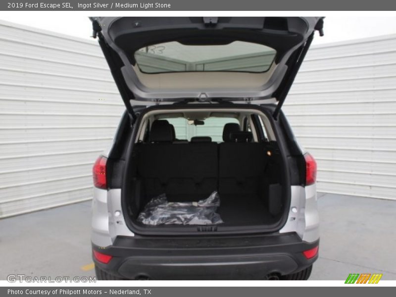 Ingot Silver / Medium Light Stone 2019 Ford Escape SEL