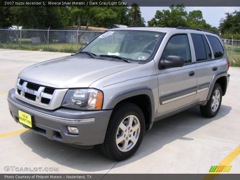 Mineral Silver Metallic / Dark Gray/Light Gray 2007 Isuzu Ascender S