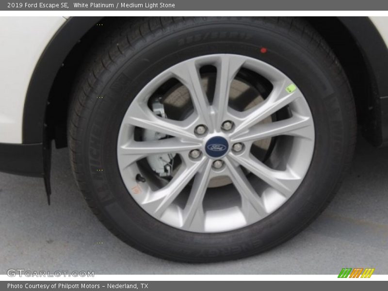 White Platinum / Medium Light Stone 2019 Ford Escape SE
