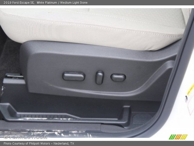 White Platinum / Medium Light Stone 2019 Ford Escape SE