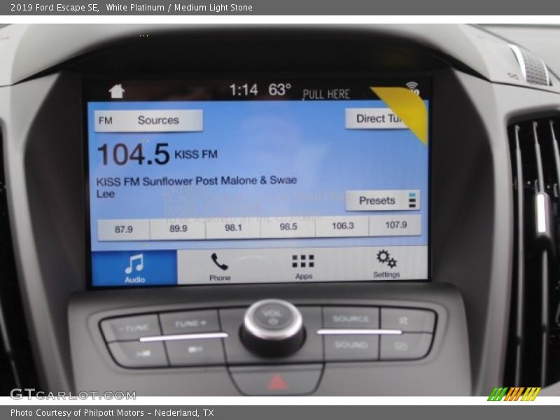 White Platinum / Medium Light Stone 2019 Ford Escape SE