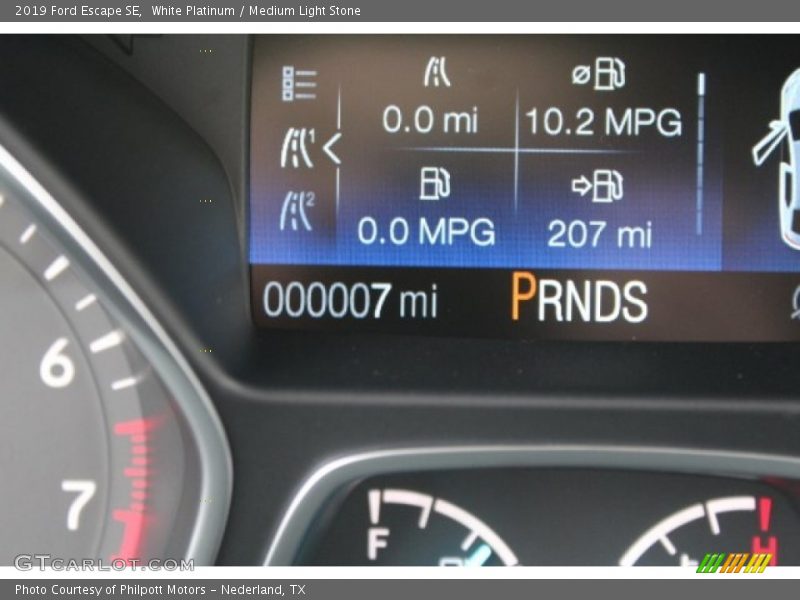White Platinum / Medium Light Stone 2019 Ford Escape SE