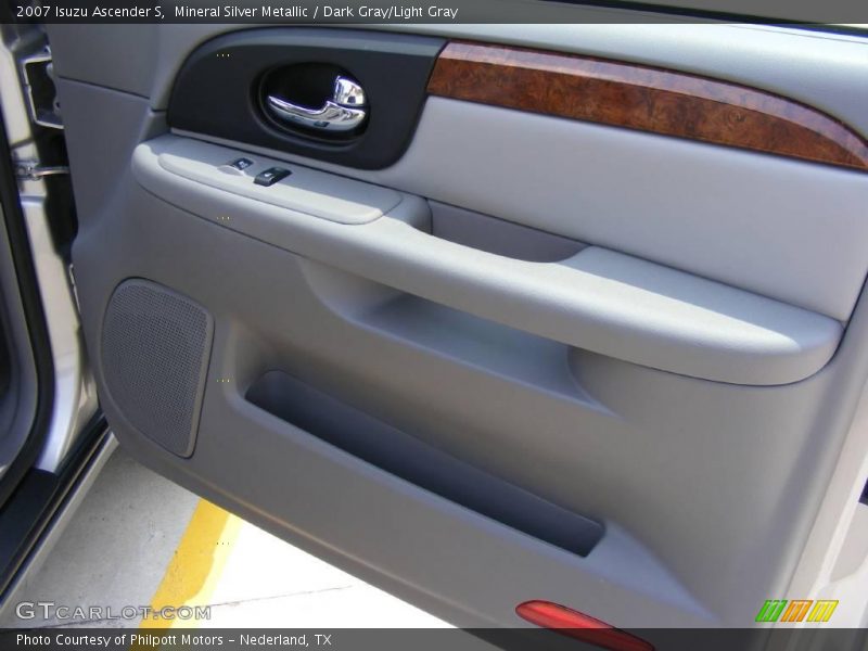 Mineral Silver Metallic / Dark Gray/Light Gray 2007 Isuzu Ascender S