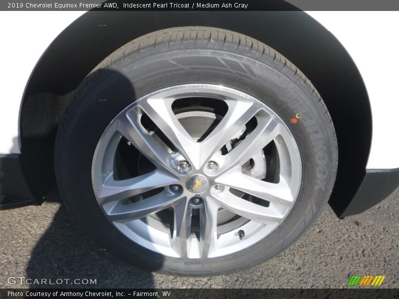 Iridescent Pearl Tricoat / Medium Ash Gray 2019 Chevrolet Equinox Premier AWD