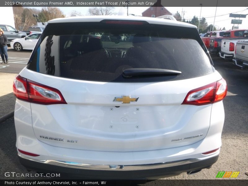 Iridescent Pearl Tricoat / Medium Ash Gray 2019 Chevrolet Equinox Premier AWD