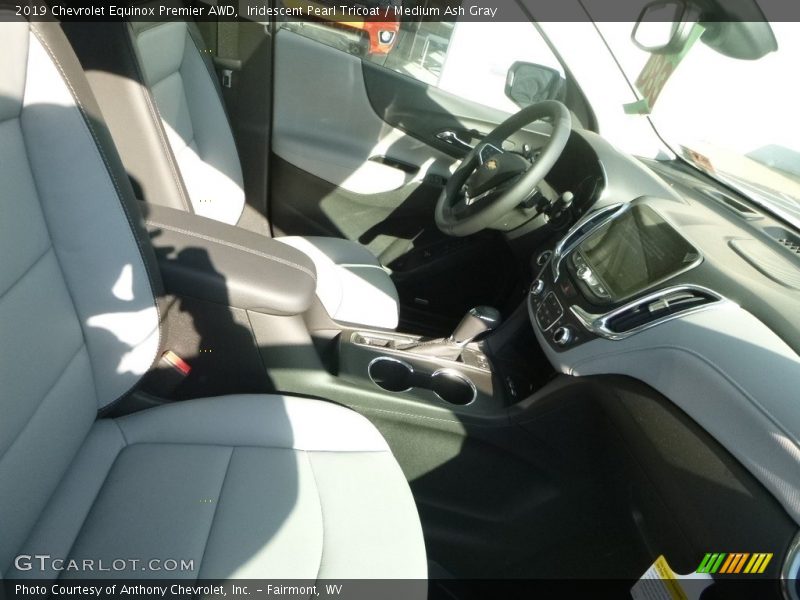 Iridescent Pearl Tricoat / Medium Ash Gray 2019 Chevrolet Equinox Premier AWD