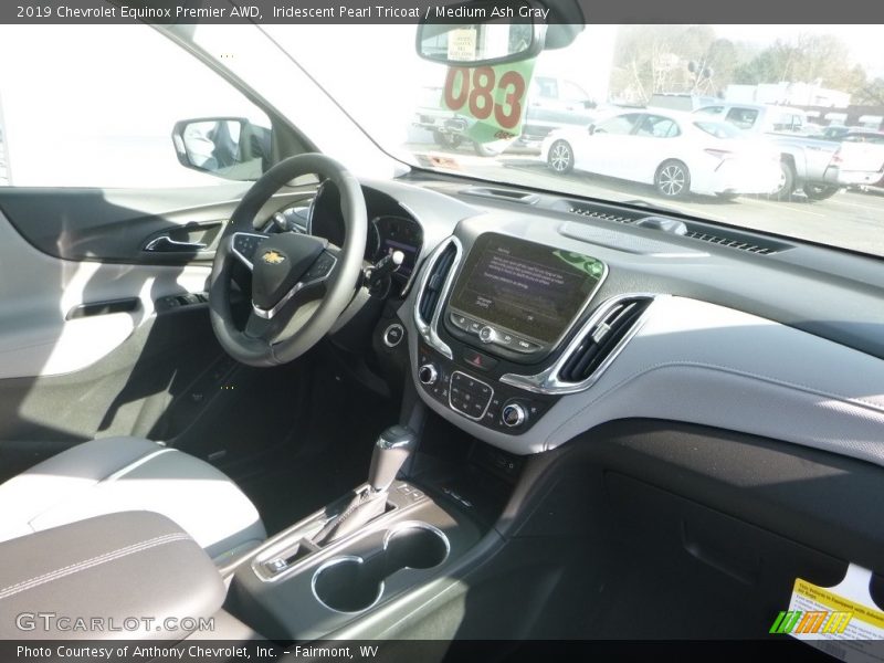 Iridescent Pearl Tricoat / Medium Ash Gray 2019 Chevrolet Equinox Premier AWD