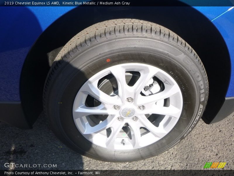 Kinetic Blue Metallic / Medium Ash Gray 2019 Chevrolet Equinox LS AWD