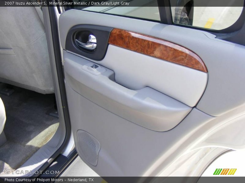 Mineral Silver Metallic / Dark Gray/Light Gray 2007 Isuzu Ascender S